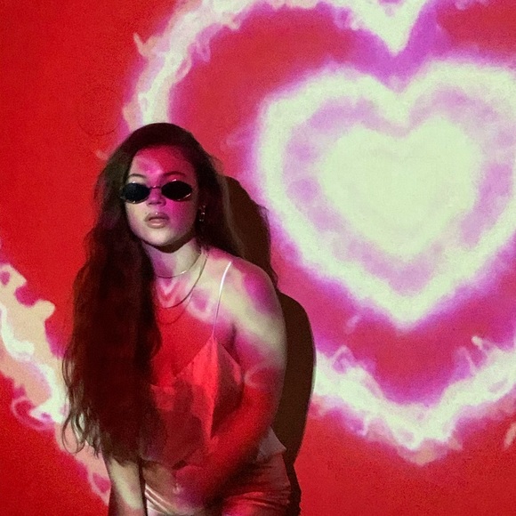 Meet your Posher, Maria - Picture 1 of 1